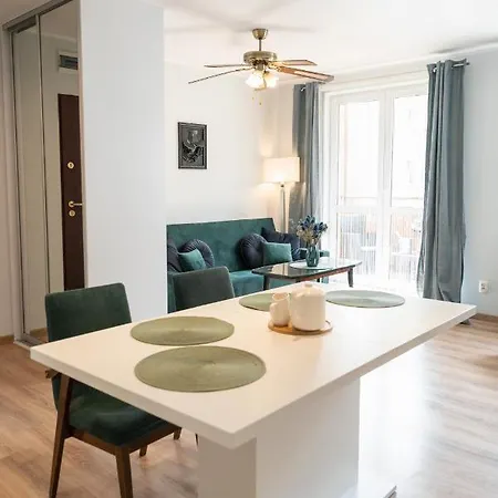 Bosman Place Srodmiescie Apartmán *