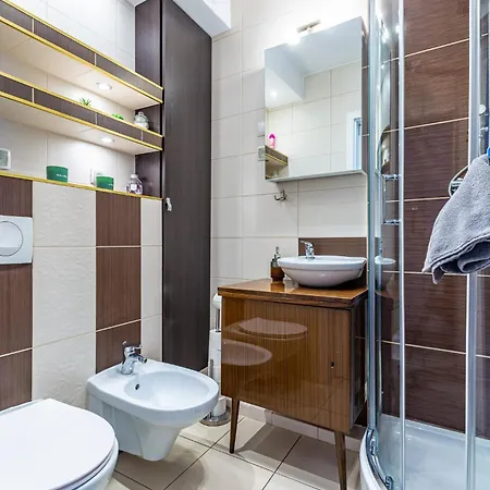 Bosman Place Srodmiescie Apartment *